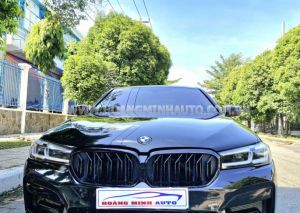 Xe BMW 5 Series 520i 2018