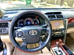 Xe Toyota Camry 2.0E 2012