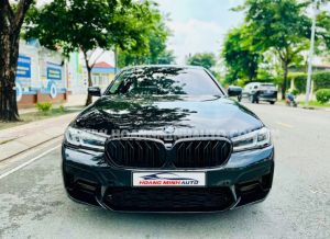 Xe BMW 5 Series 520i 2018