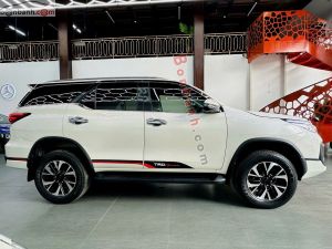 Xe Toyota Fortuner 2.7V 4x2 AT TRD 2019