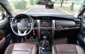 Xe Toyota Fortuner 2.4G 4x2 MT 2018